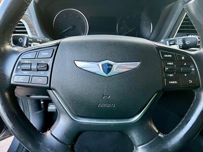2015 Hyundai Genesis 3.8L - Photo 15 - Evansville, IN 47711