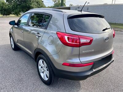 2011 Kia Sportage - Photo 3 - Evansville, IN 47711
