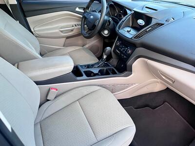2017 Ford Escape SE   - Photo 9 - Evansville, IN 47711