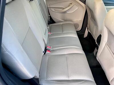 2017 Ford Escape SE   - Photo 10 - Evansville, IN 47711