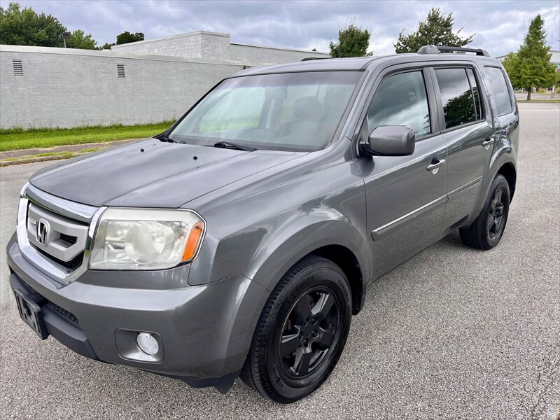 2011 Honda Pilot EX-L   - Photo 1 - Evansville, IN 47711