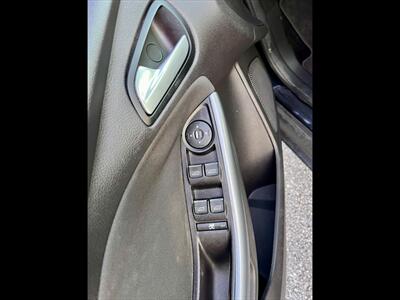 2013 Ford Focus Titanium - Photo 13 - Evansville, IN 47711