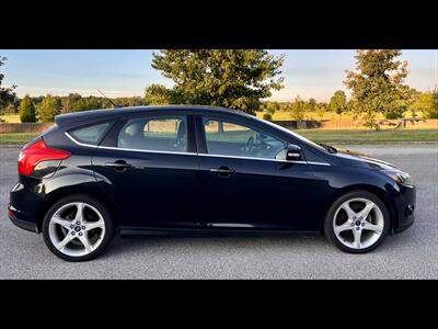 2013 Ford Focus Titanium - Photo 6 - Evansville, IN 47711