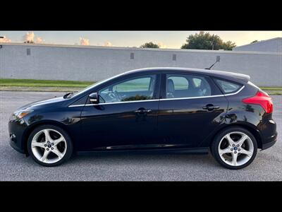 2013 Ford Focus Titanium - Photo 2 - Evansville, IN 47711