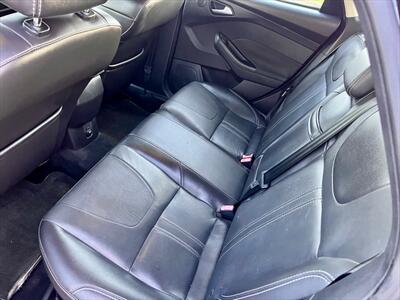 2013 Ford Focus Titanium - Photo 12 - Evansville, IN 47711