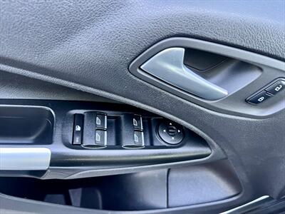 2018 Ford Transit Connect XLT   - Photo 12 - Evansville, IN 47711