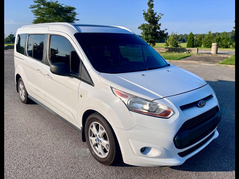 2018 Ford Transit Connect XLT   - Photo 1 - Evansville, IN 47711
