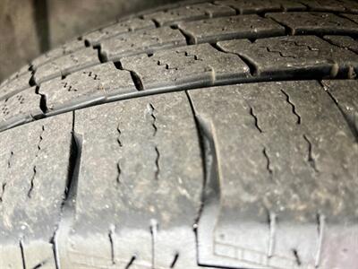 2012 Cadillac SRX   - Photo 18 - Evansville, IN 47711