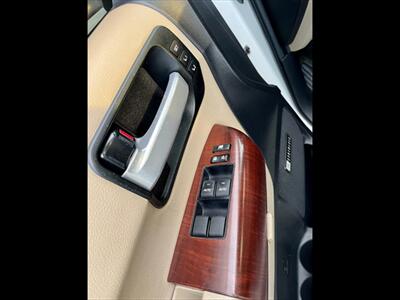 2012 Toyota Sequoia Platinum   - Photo 15 - Evansville, IN 47711