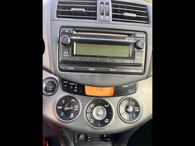 2012 Toyota RAV4 Limited - Photo 17 - Evansville, IN 47711