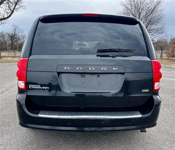 2012 Dodge Grand Caravan SXT   - Photo 4 - Evansville, IN 47711