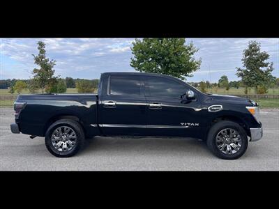 2017 Nissan Titan SL - Photo 2 - Evansville, IN 47711