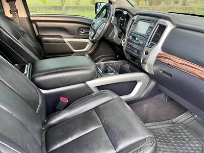 2017 Nissan Titan SL - Photo 7 - Evansville, IN 47711