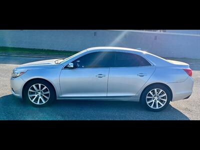 2014 Chevrolet Malibu LTZ   - Photo 2 - Evansville, IN 47711