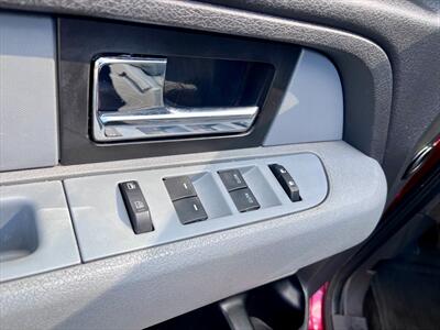 2013 Ford F-150 XLT - Photo 12 - Seattle, WA 98125