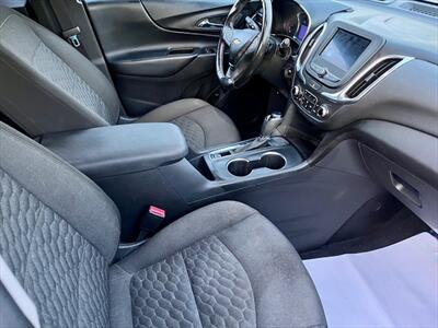 2020 Chevrolet Equinox LT - Photo 9 - Evansville, IN 47711