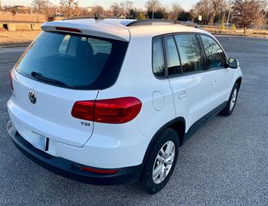 2017 Volkswagen Tiguan 2.0T S   - Photo 4 - Evansville, IN 47711