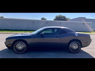 2014 Dodge Challenger SXT - Photo 6 - Evansville, IN 47711