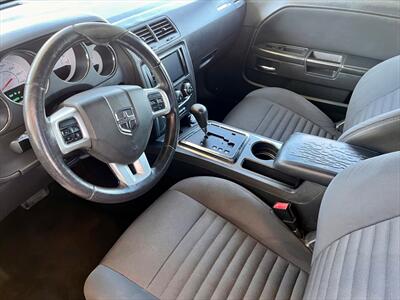 2014 Dodge Challenger SXT - Photo 12 - Evansville, IN 47711