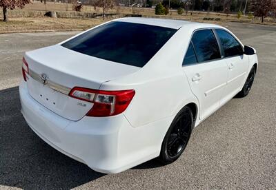 2012 Toyota Camry XLE   - Photo 5 - Evansville, IN 47711