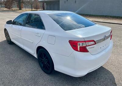 2012 Toyota Camry XLE   - Photo 3 - Evansville, IN 47711