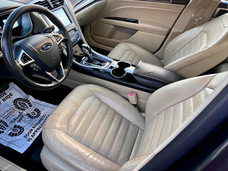 2016 Ford Fusion SE - Photo 11