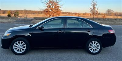 2010 Toyota Camry XLE V6   - Photo 2 - Evansville, IN 47711
