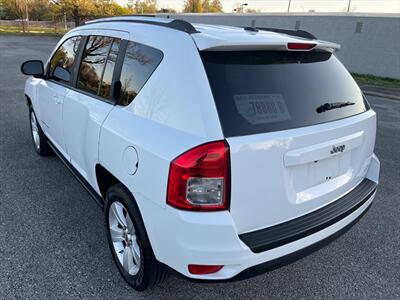 2011 Jeep Compass Sport   - Photo 5 - Evansville, IN 47711