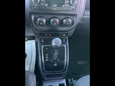 2011 Jeep Compass Sport   - Photo 17 - Evansville, IN 47711