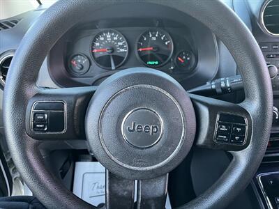 2011 Jeep Compass Sport   - Photo 15 - Evansville, IN 47711