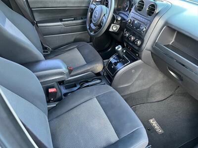 2011 Jeep Compass Sport   - Photo 9 - Evansville, IN 47711