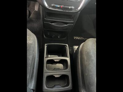2015 Dodge Grand Caravan American Value Package   - Photo 16 - Evansville, IN 47711