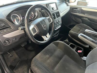 2015 Dodge Grand Caravan American Value Package   - Photo 13 - Evansville, IN 47711