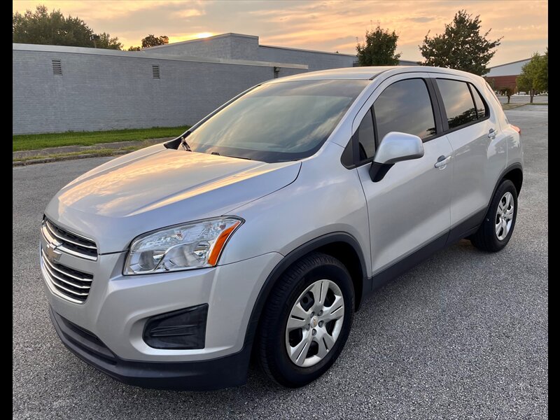 2015 Chevrolet Trax LS   - Photo 1 - Evansville, IN 47711
