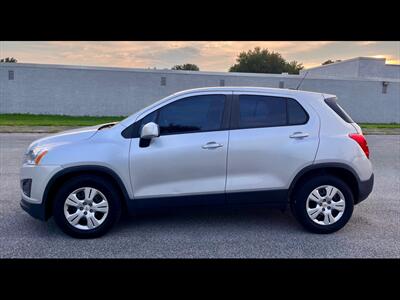 2015 Chevrolet Trax LS - Photo 2 - Evansville, IN 47711