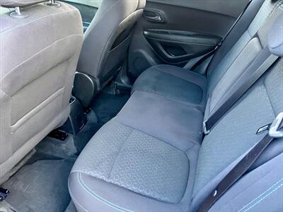 2015 Chevrolet Trax LS - Photo 12 - Evansville, IN 47711