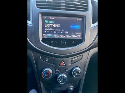 2015 Chevrolet Trax LS - Photo 16 - Evansville, IN 47711