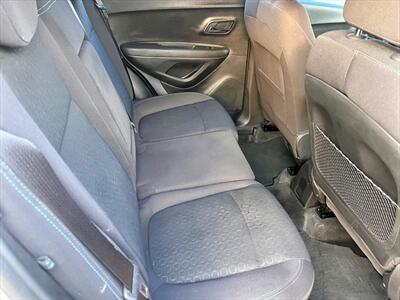 2015 Chevrolet Trax LS - Photo 10 - Evansville, IN 47711