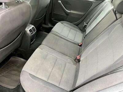 2013 Volkswagen Jetta SportWagen S PZEV   - Photo 12 - Evansville, IN 47711