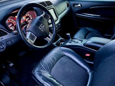 2019 Dodge Journey Crossroad   - Photo 14 - Evansville, IN 47711