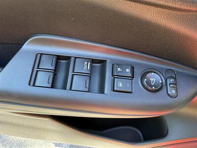 2015 Honda Fit LX   - Photo 11 - Hillsboro, OR 97123