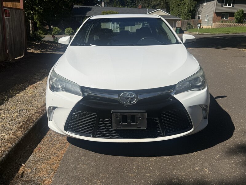 2017 Toyota Camry LE   - Photo 1 - Hillsboro, OR 97123