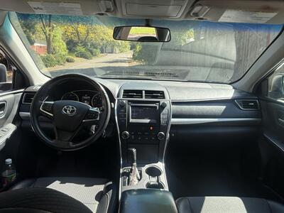 2017 Toyota Camry LE   - Photo 9 - Hillsboro, OR 97123