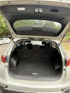 2021 Kia Sportage LX - Photo 12 - Hillsboro, OR 97123