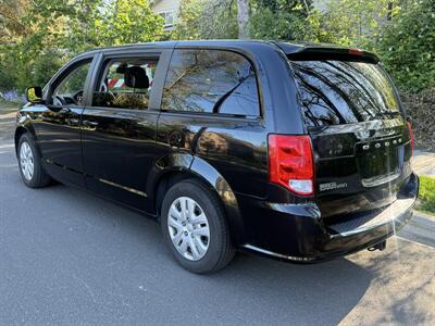 2018 Dodge Grand Caravan SE - Photo 4 - Hillsboro, OR 97123
