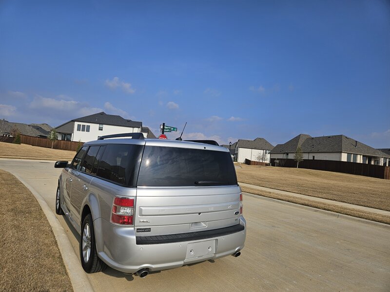 2016 Ford Flex SE - Photo 4 - Alvarado, TX 76063