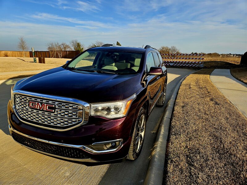 2017 GMC Acadia Denali  