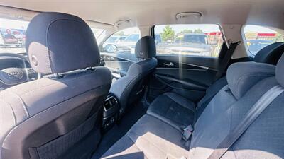 2020 Kia Sorento L - Photo 12 - Raytown, MO 64138