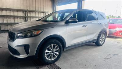 2020 Kia Sorento L - Photo 2 - Raytown, MO 64138