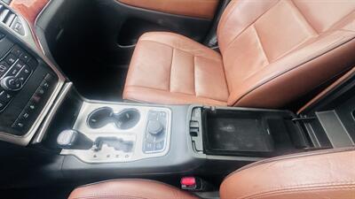 2012 Jeep Grand Cherokee Overland   - Photo 16 - Raytown, MO 64138